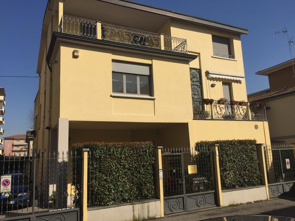 Guesthouse Flora Lodi Exterior photo